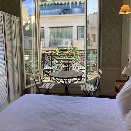 Bed And Breakfast Paris Quartier Champs-Elysees ภายนอก รูปภาพ