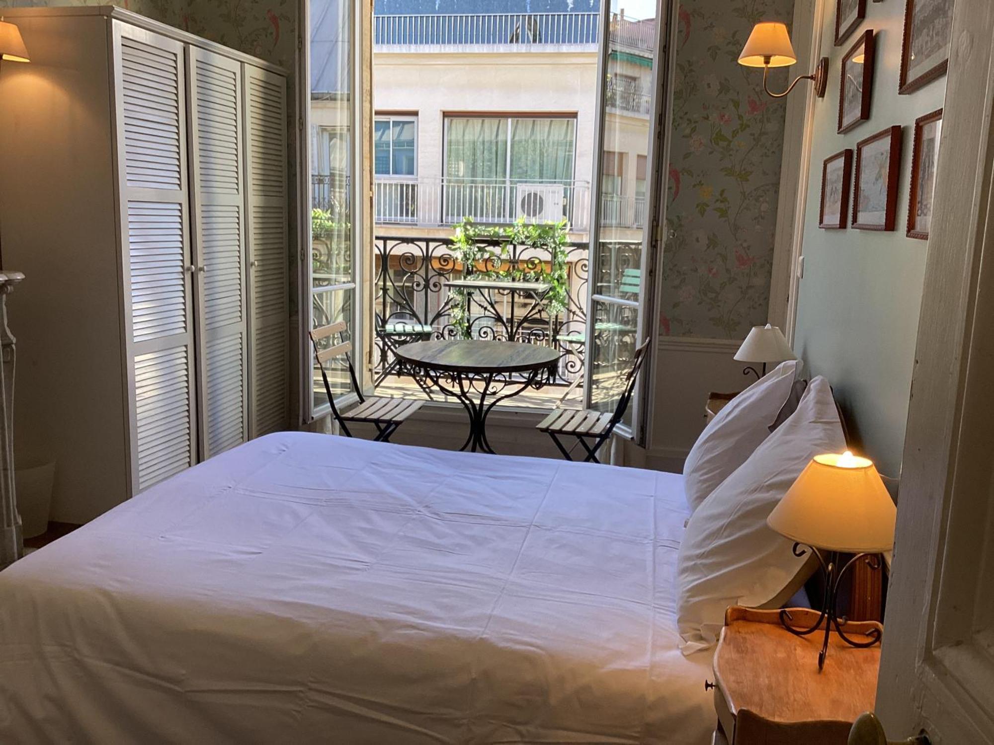 Bed And Breakfast Paris Quartier Champs-Elysees ภายนอก รูปภาพ