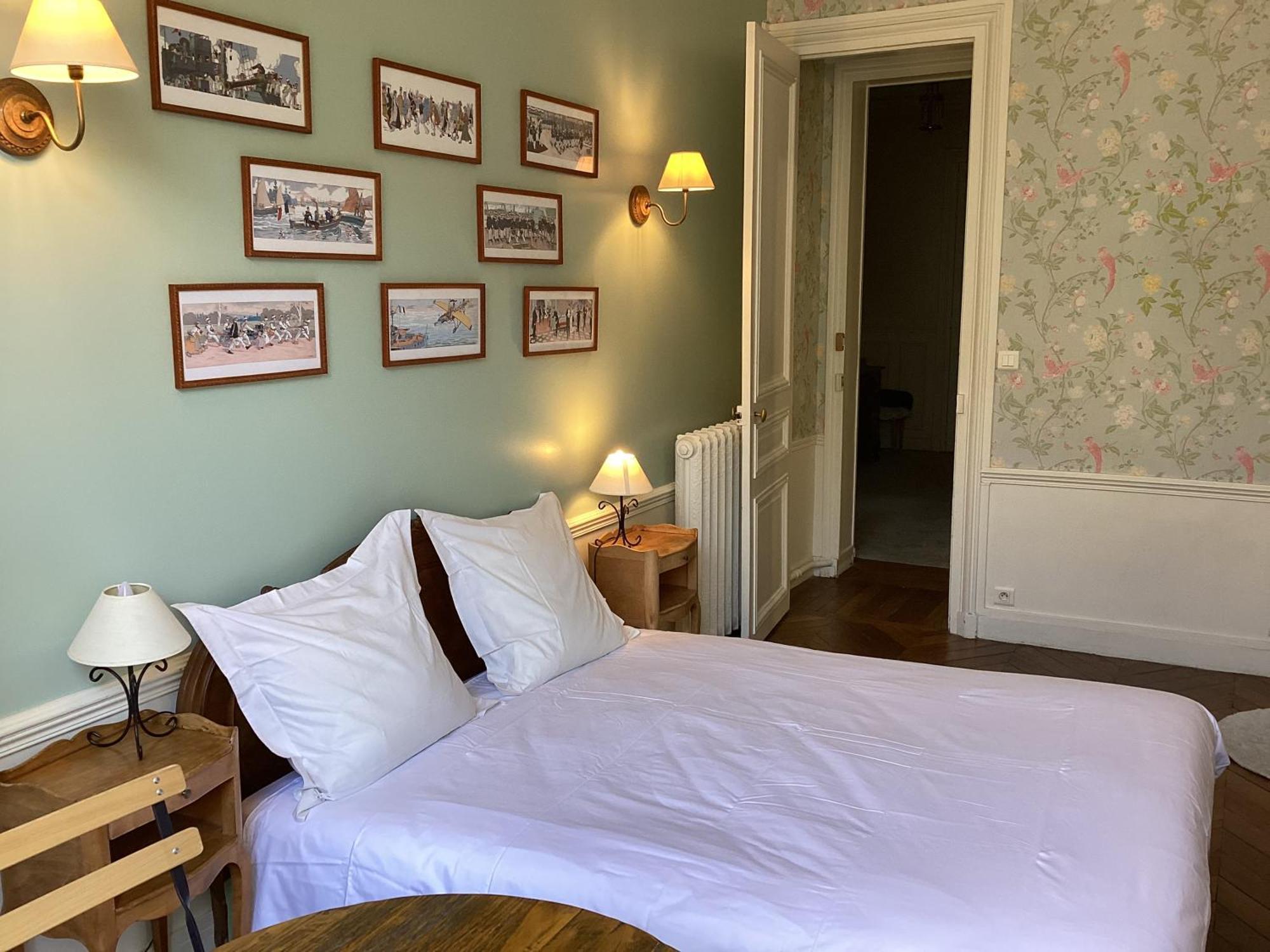 Bed And Breakfast Paris Quartier Champs-Elysees ภายนอก รูปภาพ