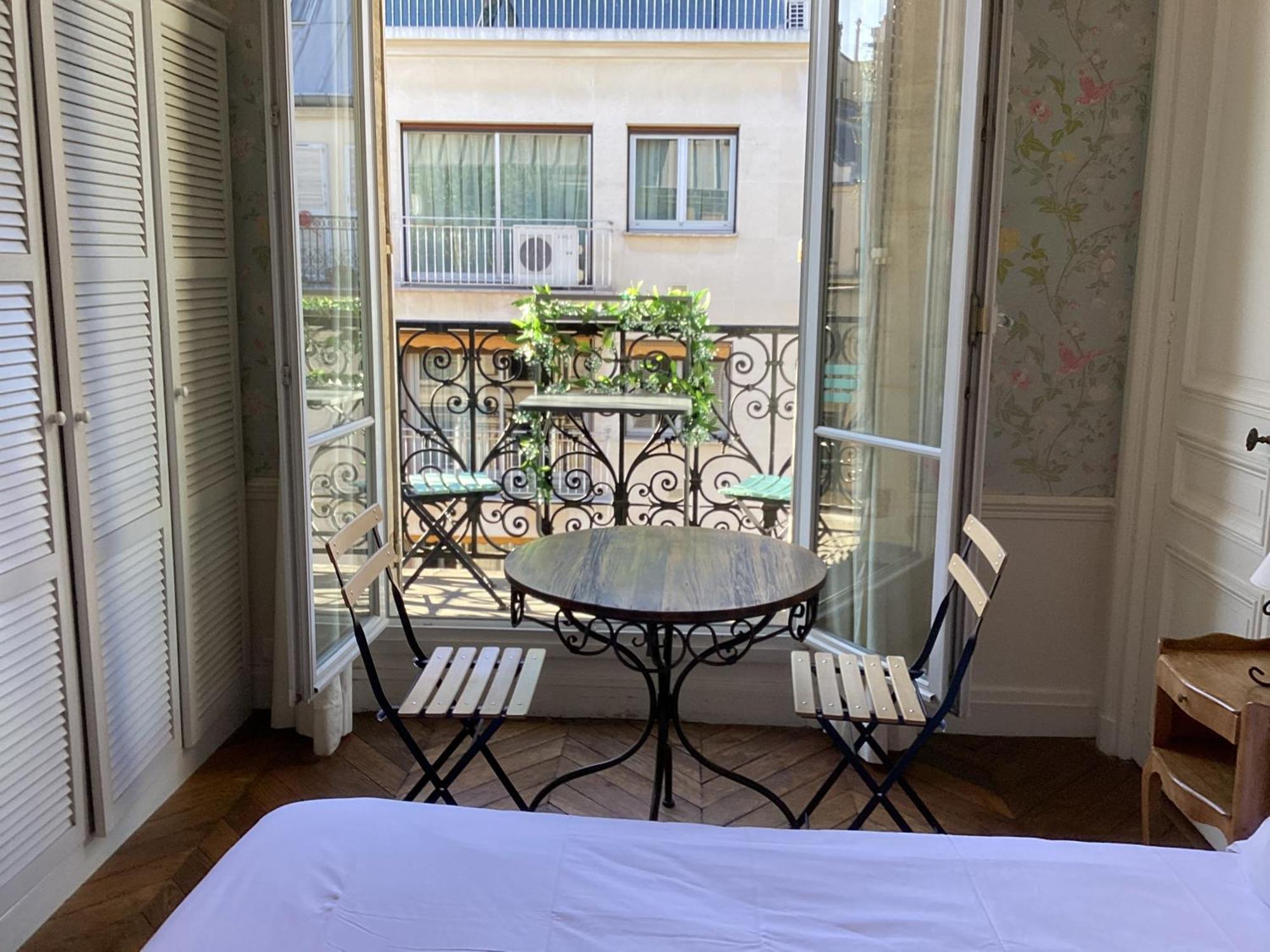Bed And Breakfast Paris Quartier Champs-Elysees ภายนอก รูปภาพ