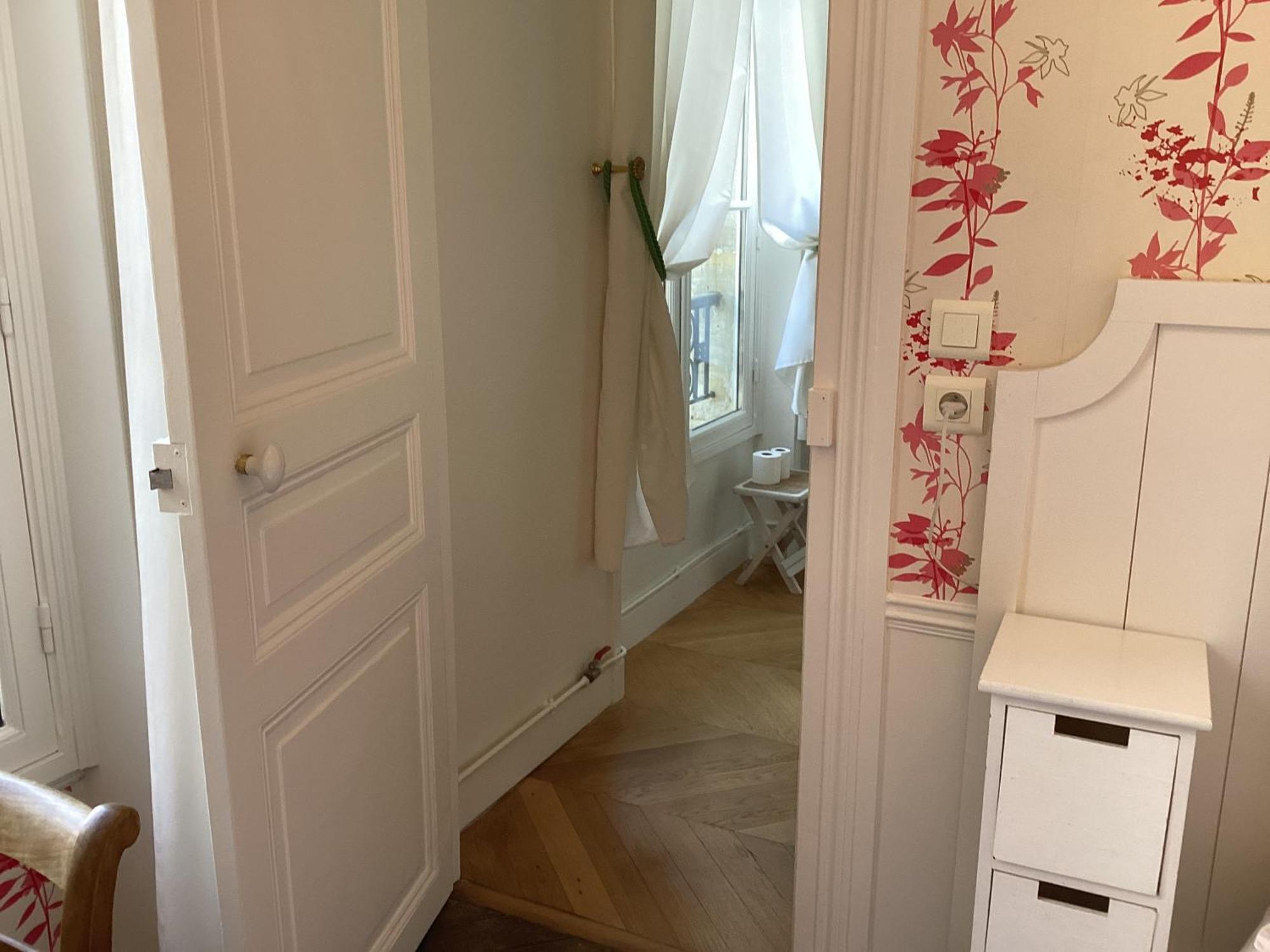 Bed And Breakfast Paris Quartier Champs-Elysees ภายนอก รูปภาพ