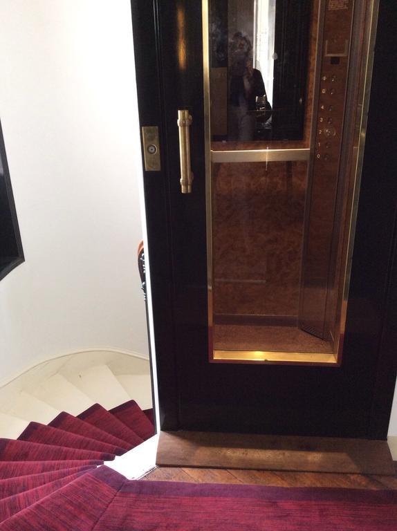 Bed And Breakfast Paris Quartier Champs-Elysees ภายนอก รูปภาพ